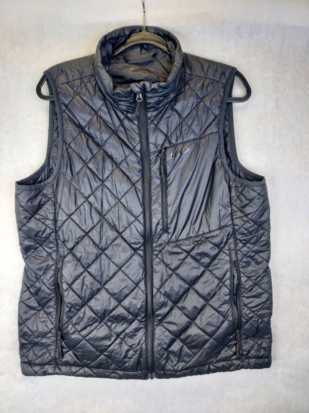 Bench Puffer Vest Men’s L Lightweight Quilted Full Zip Shiny Recycled Polyfill